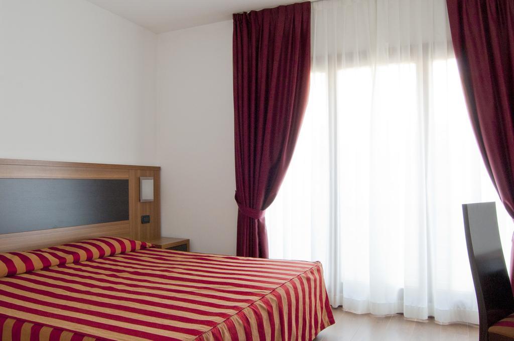 Hotel Leon Bianco 3*