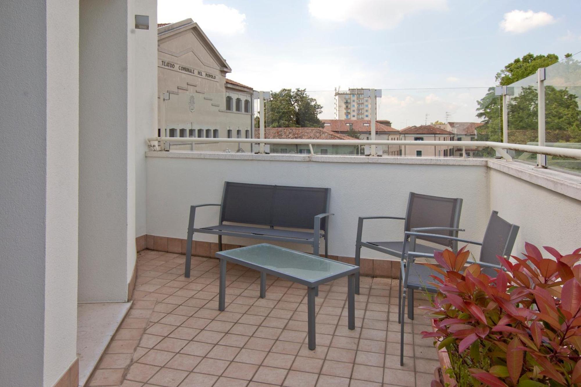 Hotel Leon Bianco 3*